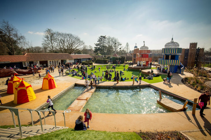 Hampton Court Palace — kids' party venue in London