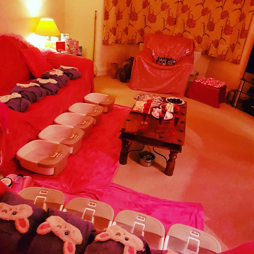 Glam Queen Pamper Parties — kids' party venue in London