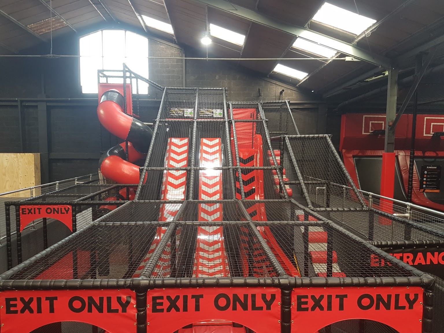 Jump London — kids' party venue in London