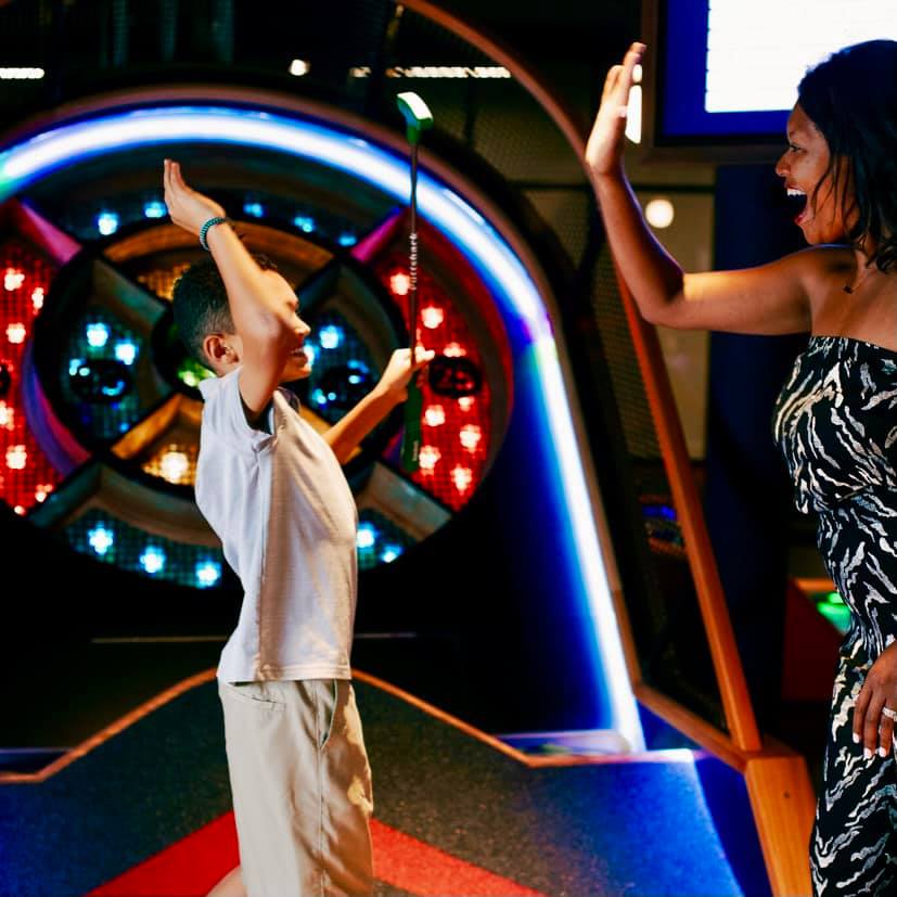 Puttshack - White City — kids' party venue in London