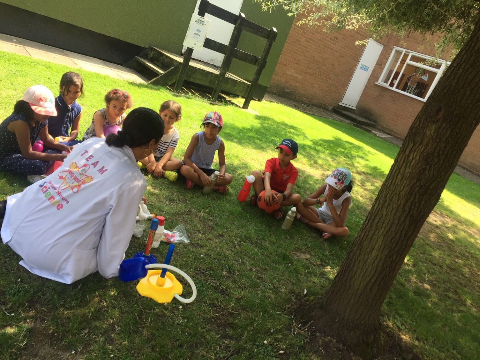 Mother Nature Science — kids' party venue in London
